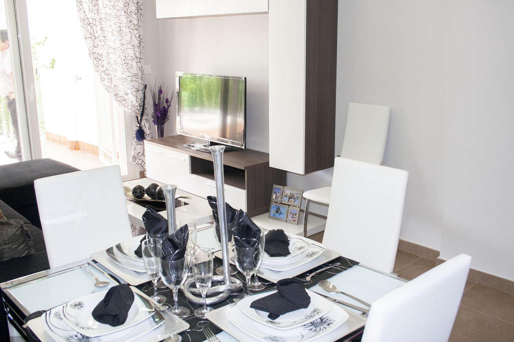 Residencial Linnea Sol By Mar Holidays 奥里韦拉 客房 照片